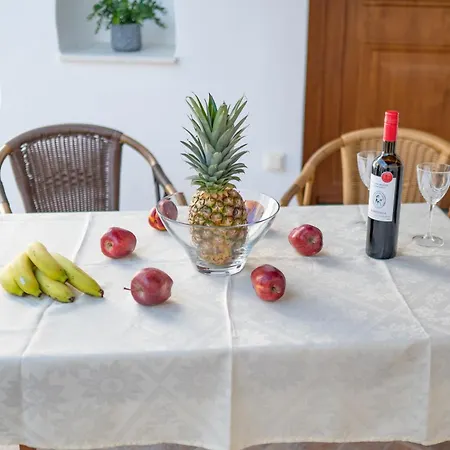 Matinas Traditional House I